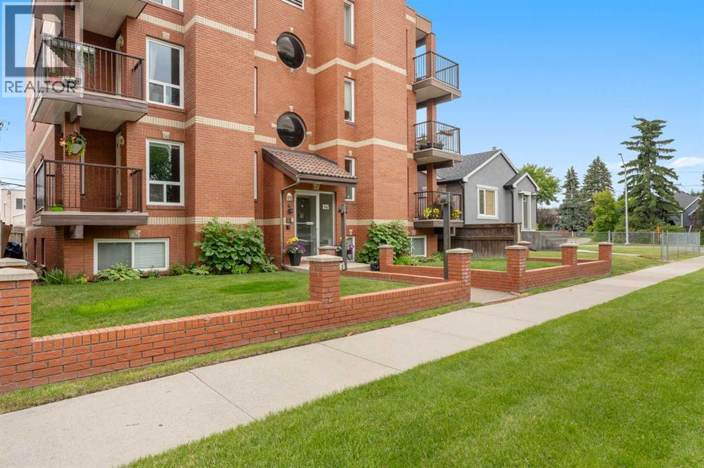 Single Family House for Sale in    Street NE Renfrew Calgary 