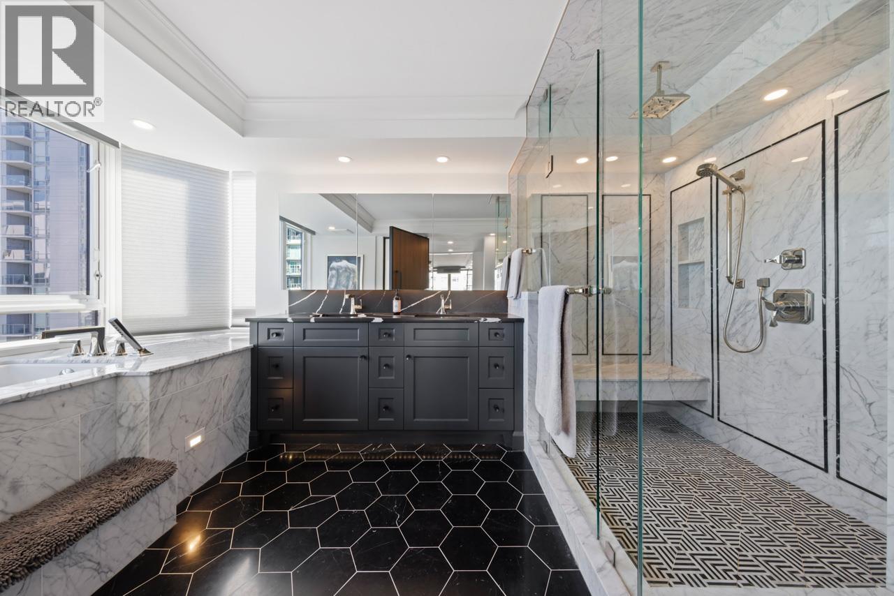 1601 1236 BIDWELL STREET, Vancouver