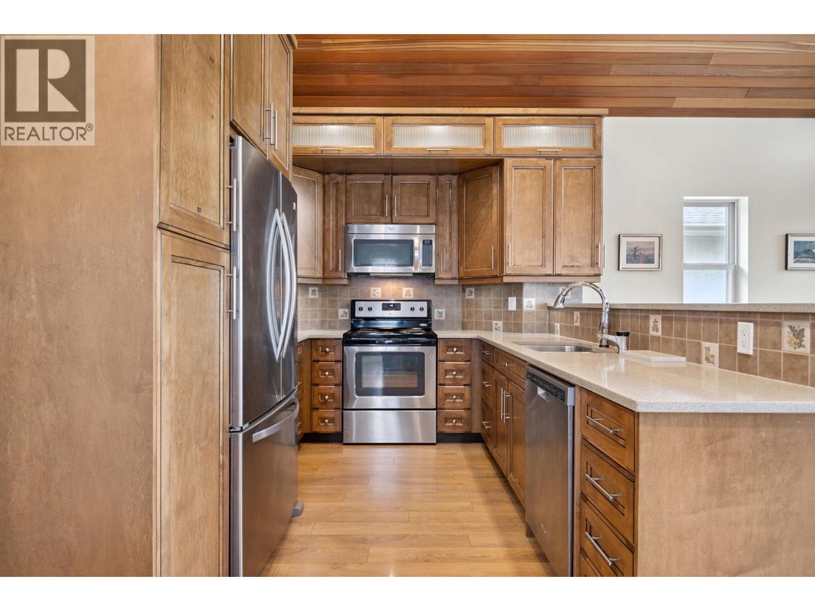 4394 RIVER Road West, Delta