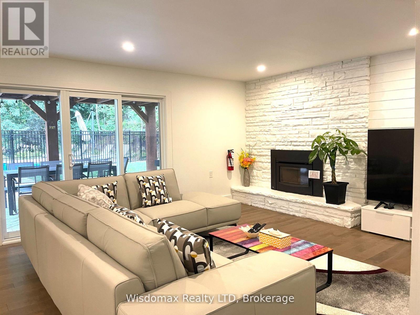 341 LAKESHORE ROAD - 24