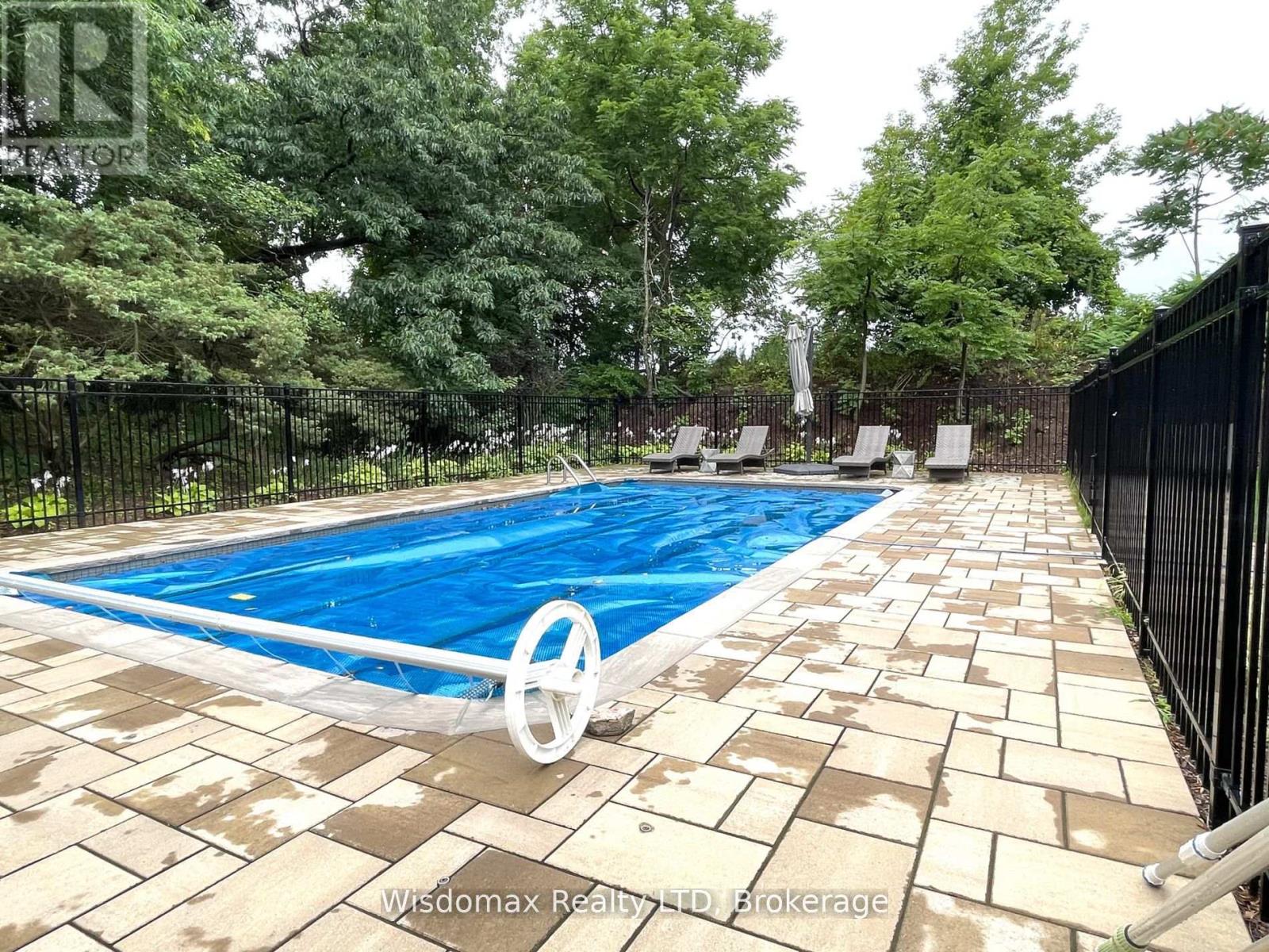 341 LAKESHORE ROAD - 32