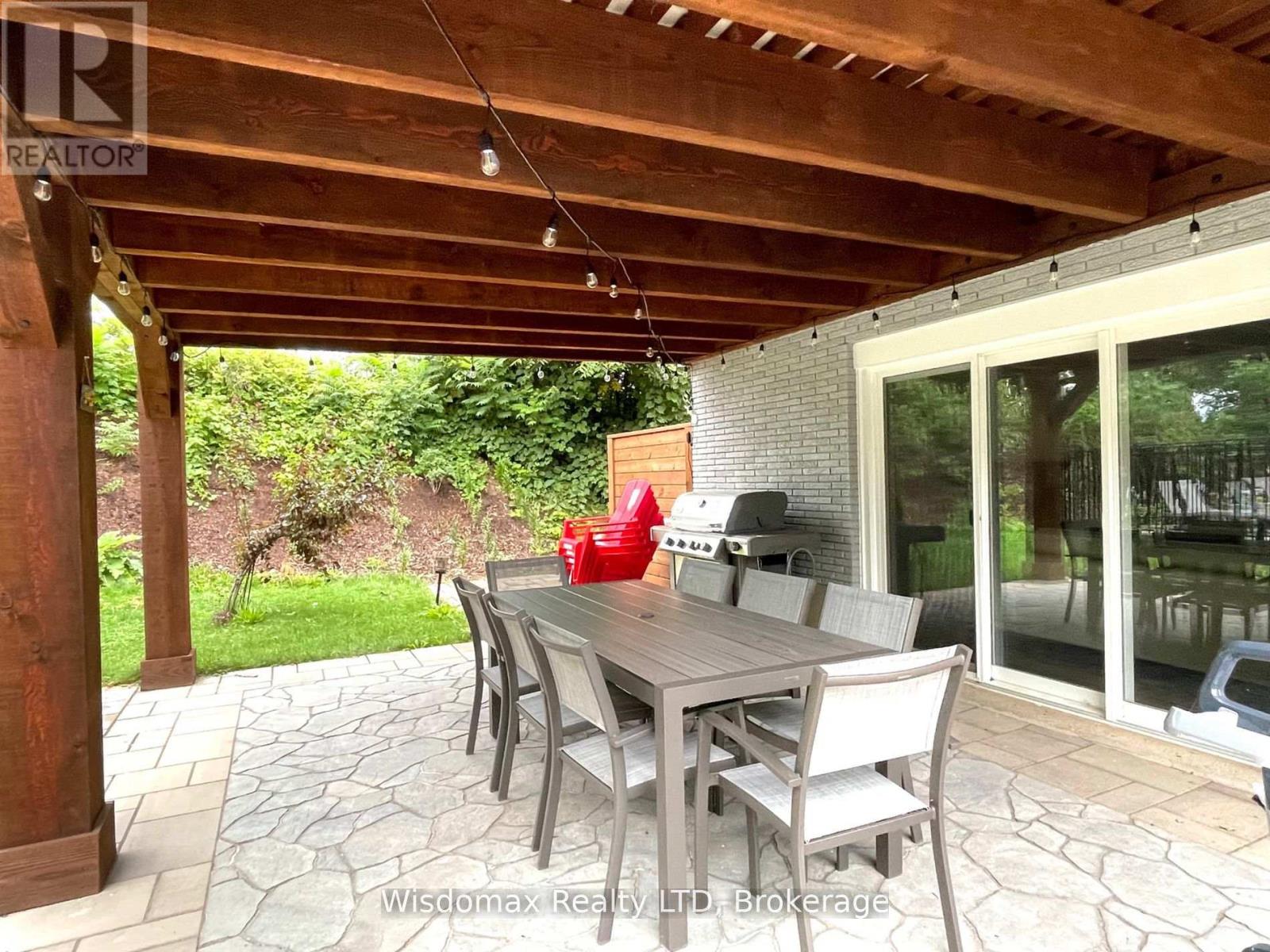 341 LAKESHORE ROAD - 34