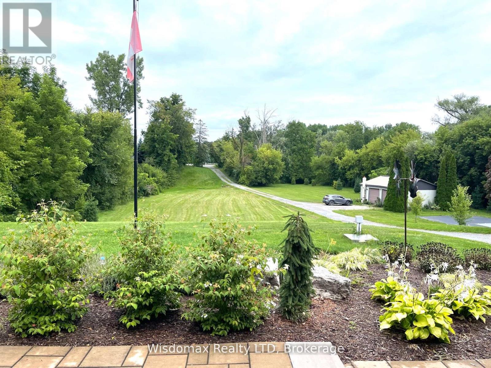 341 LAKESHORE ROAD - 4