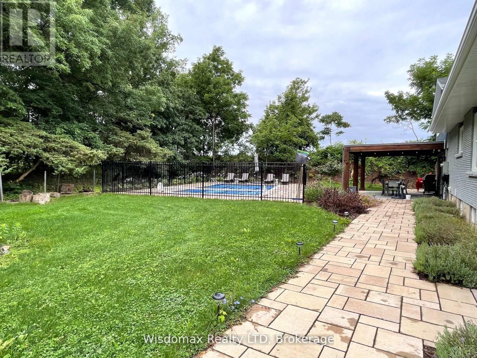 341 LAKESHORE ROAD - 6