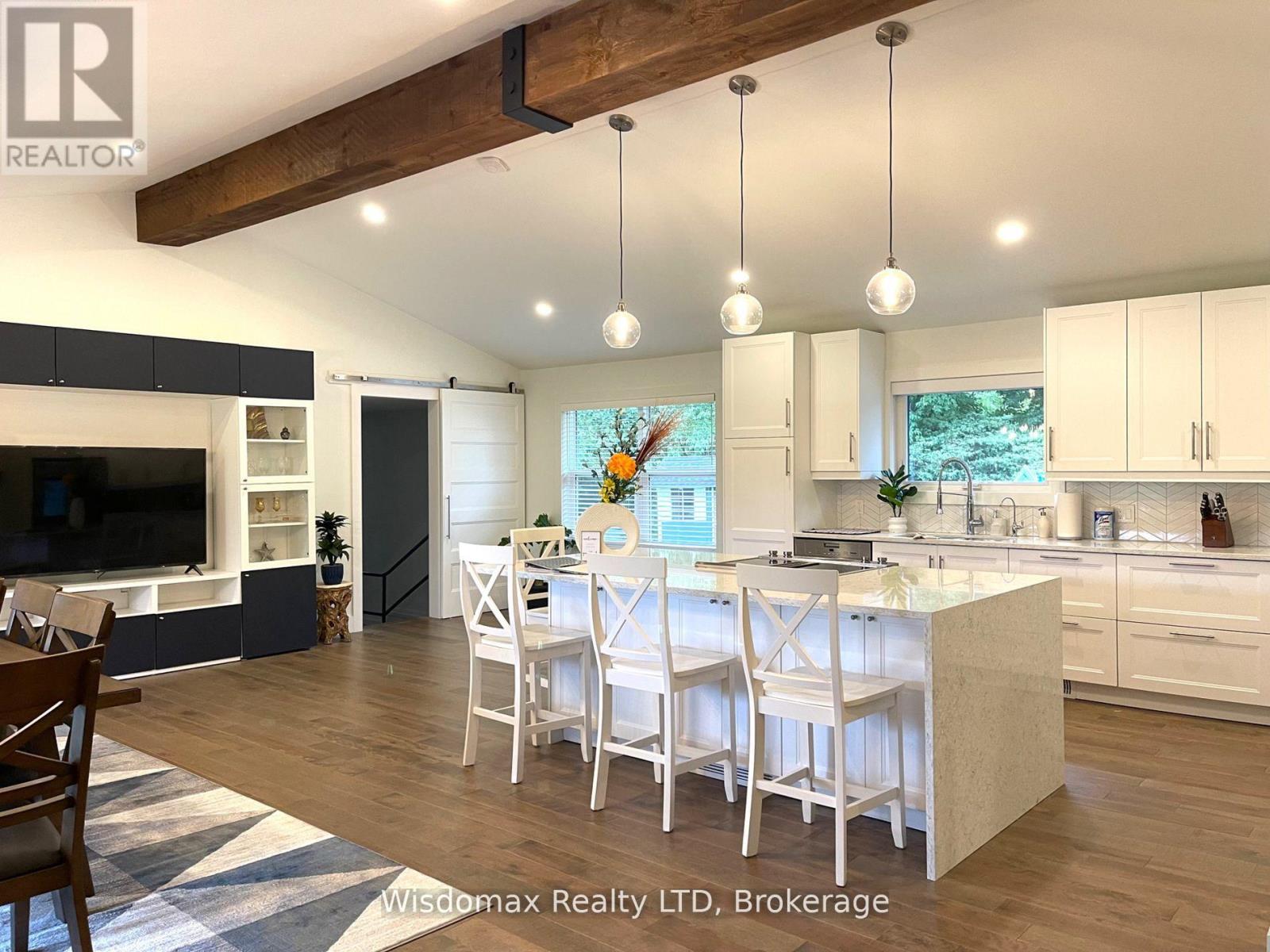 341 LAKESHORE ROAD - 8