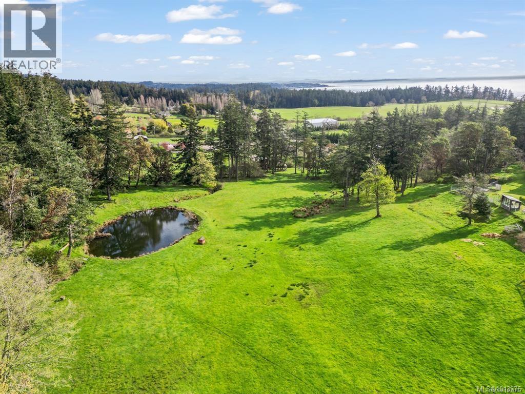 561 Boblaw Pl, Metchosin