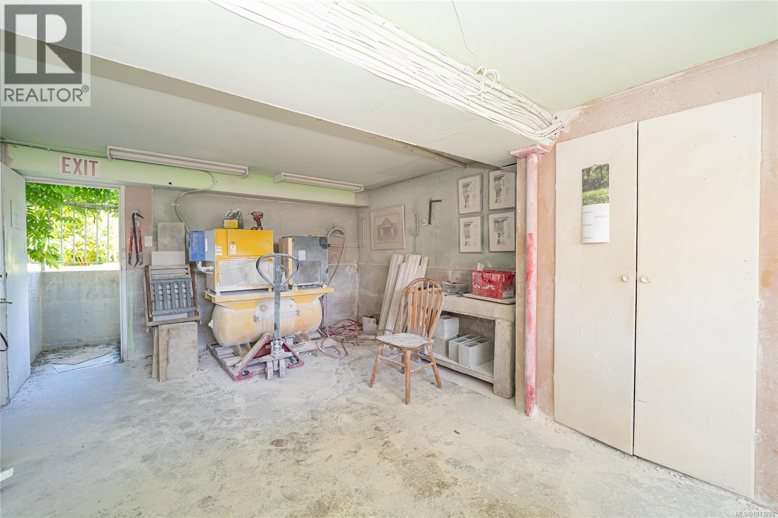  5793 Garden Street, Duncan