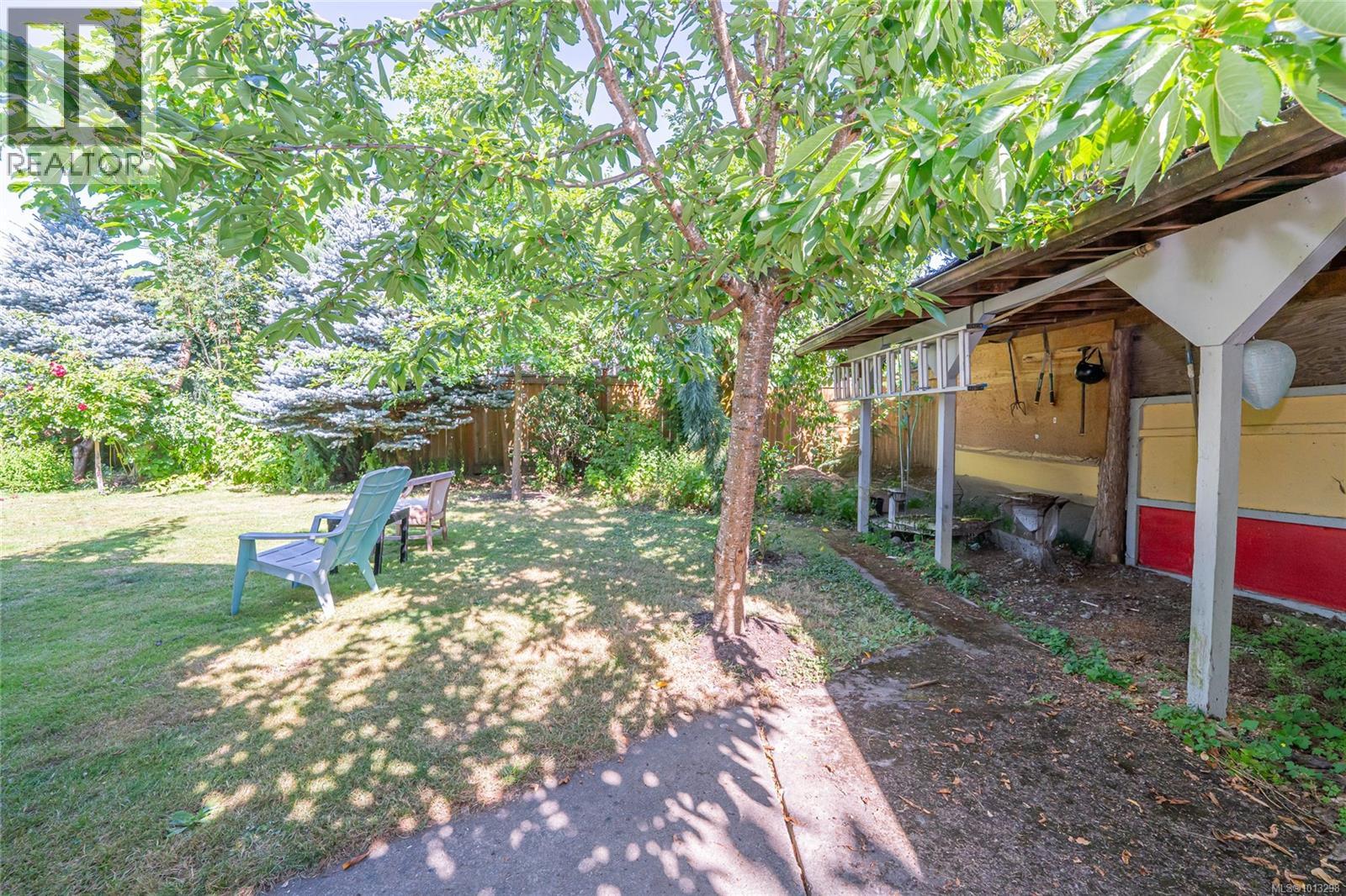  5793 Garden Street, Duncan