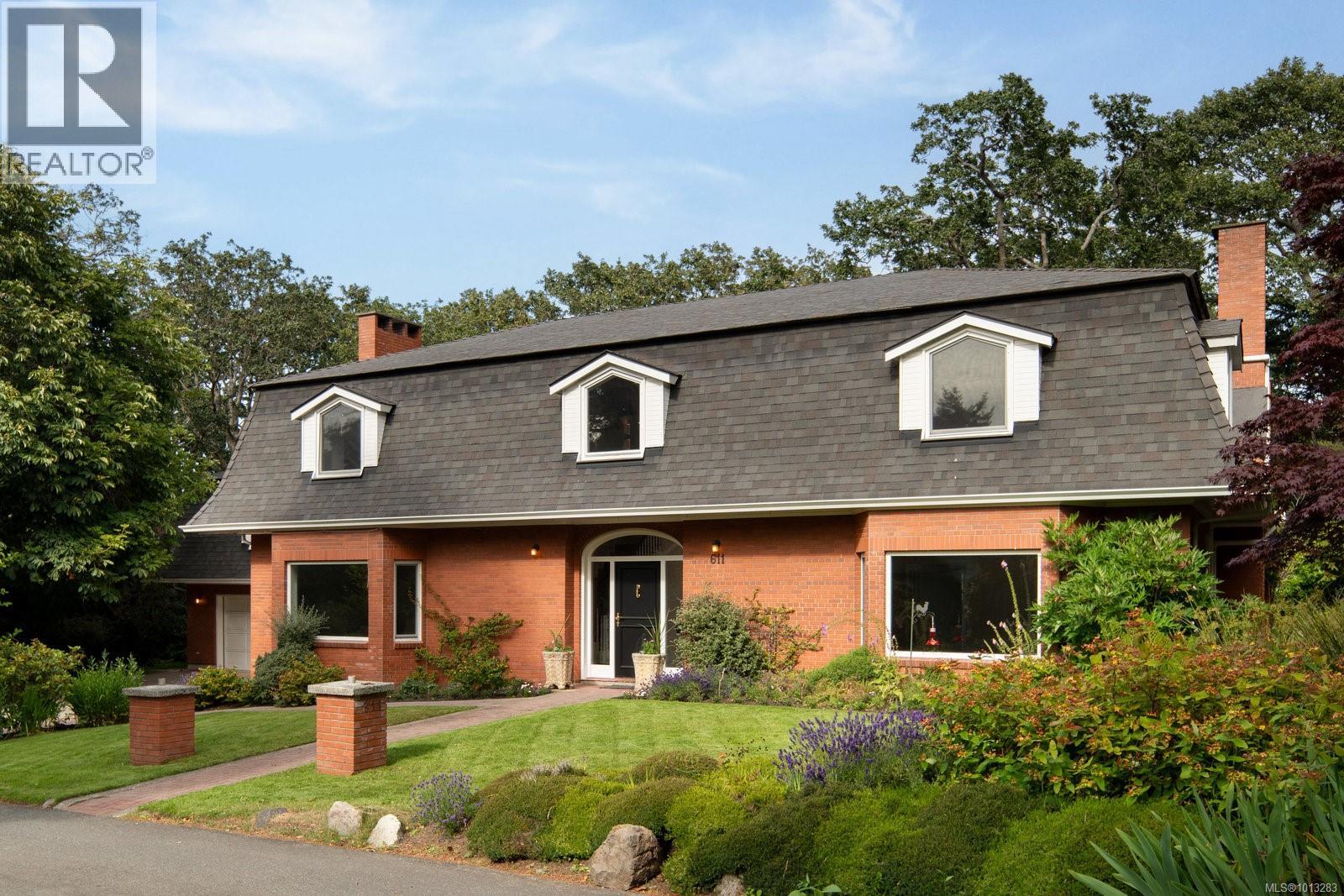  611 Island Road, Oak Bay