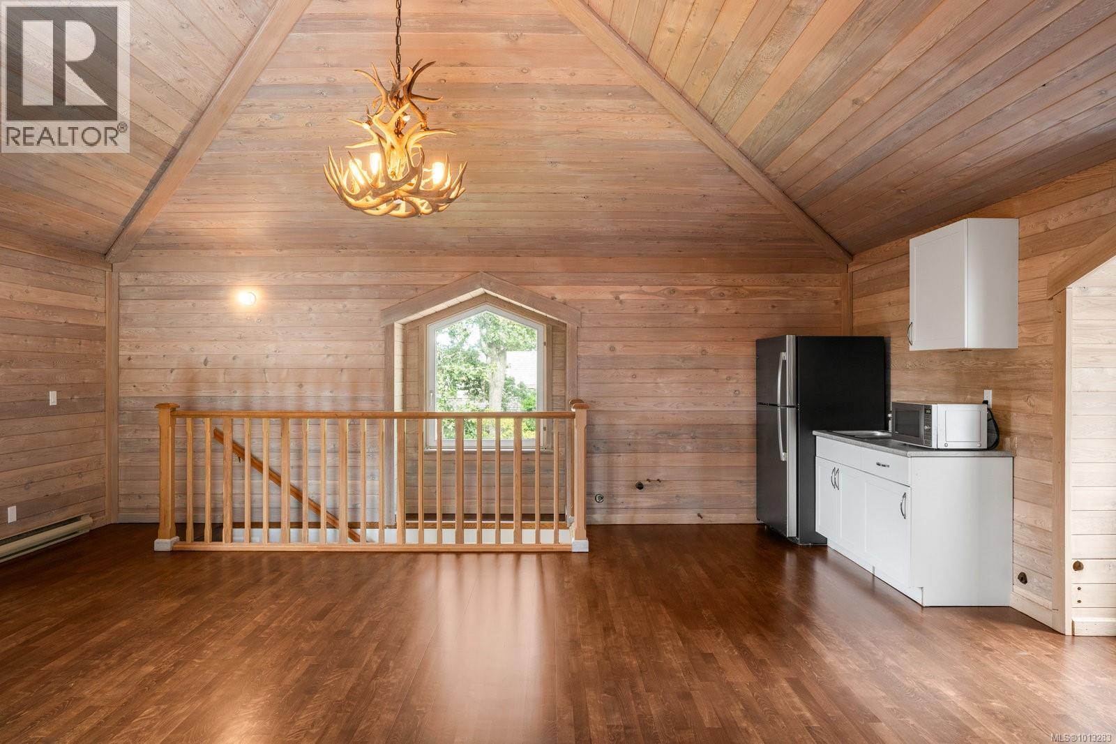  611 Island Road, Oak Bay