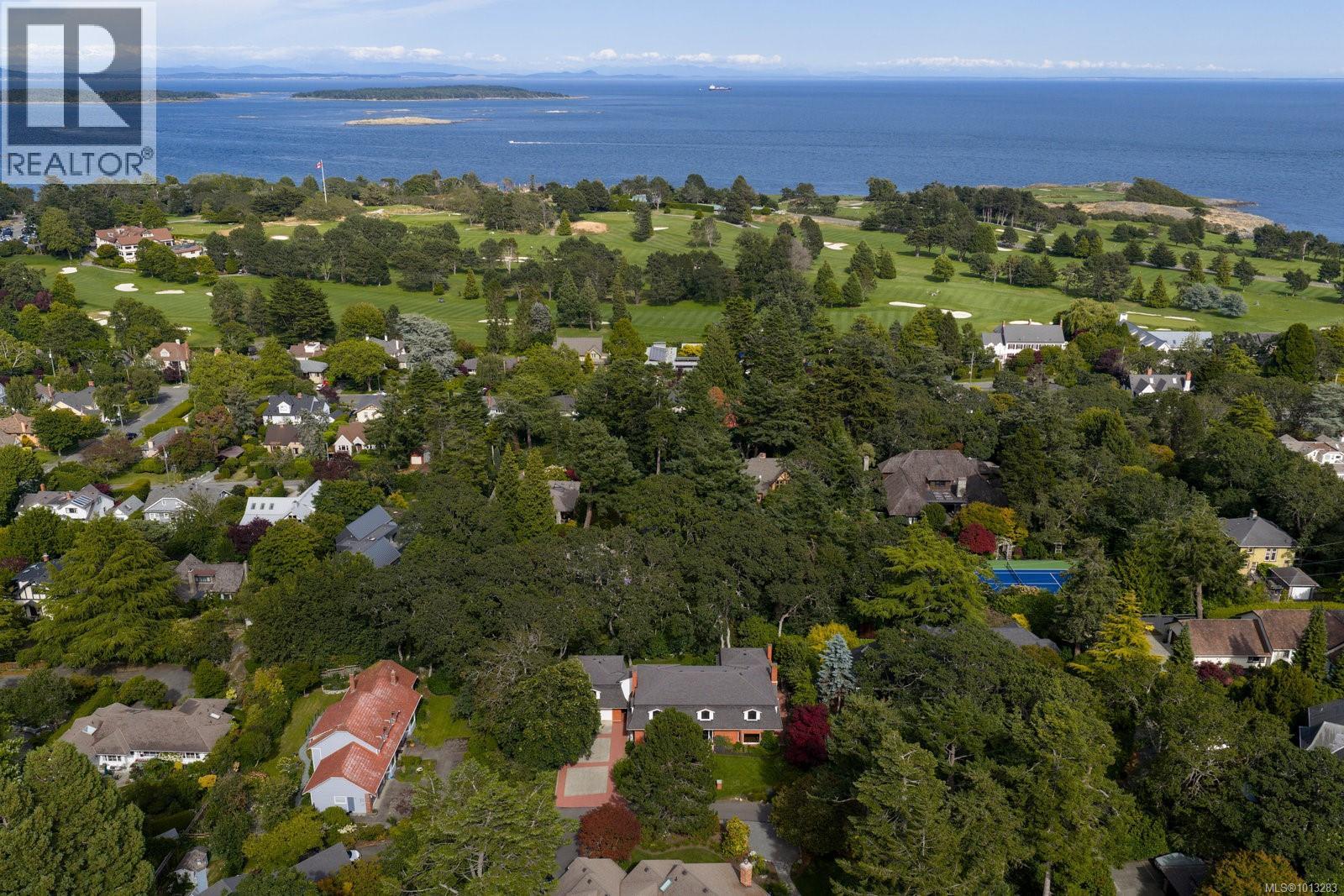  611 Island Road, Oak Bay