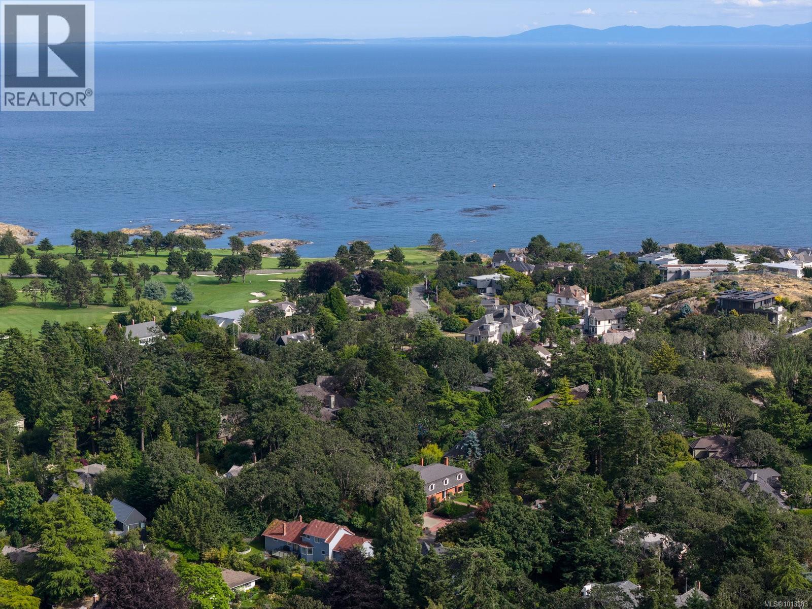  611 Island Road, Oak Bay
