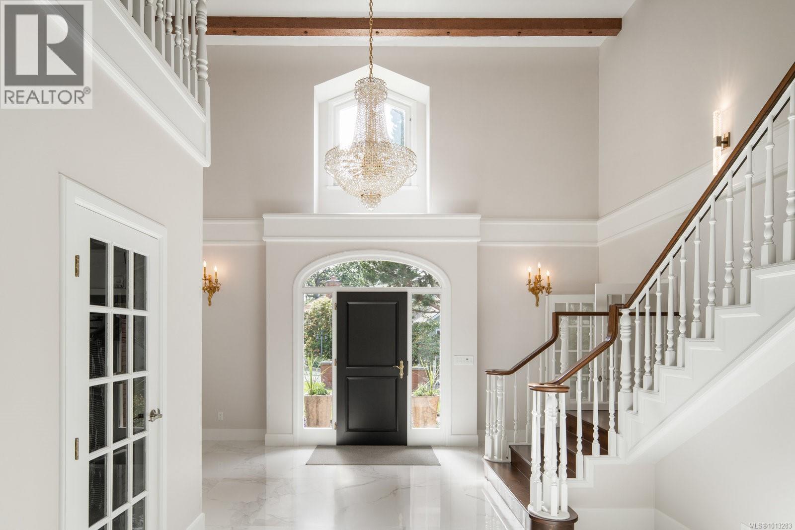  611 Island Road, Oak Bay
