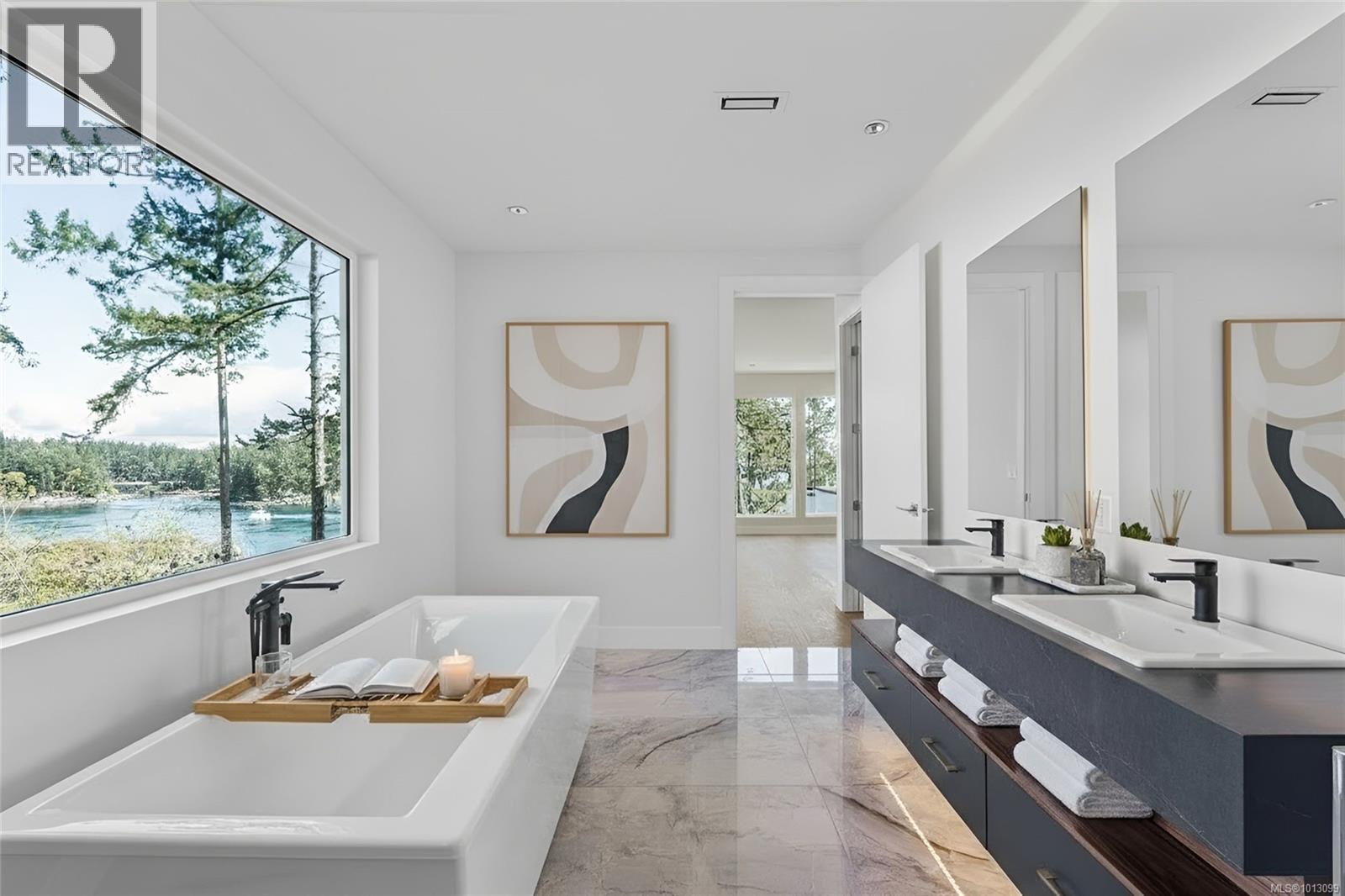 2464 Tryon Rd, North Saanich