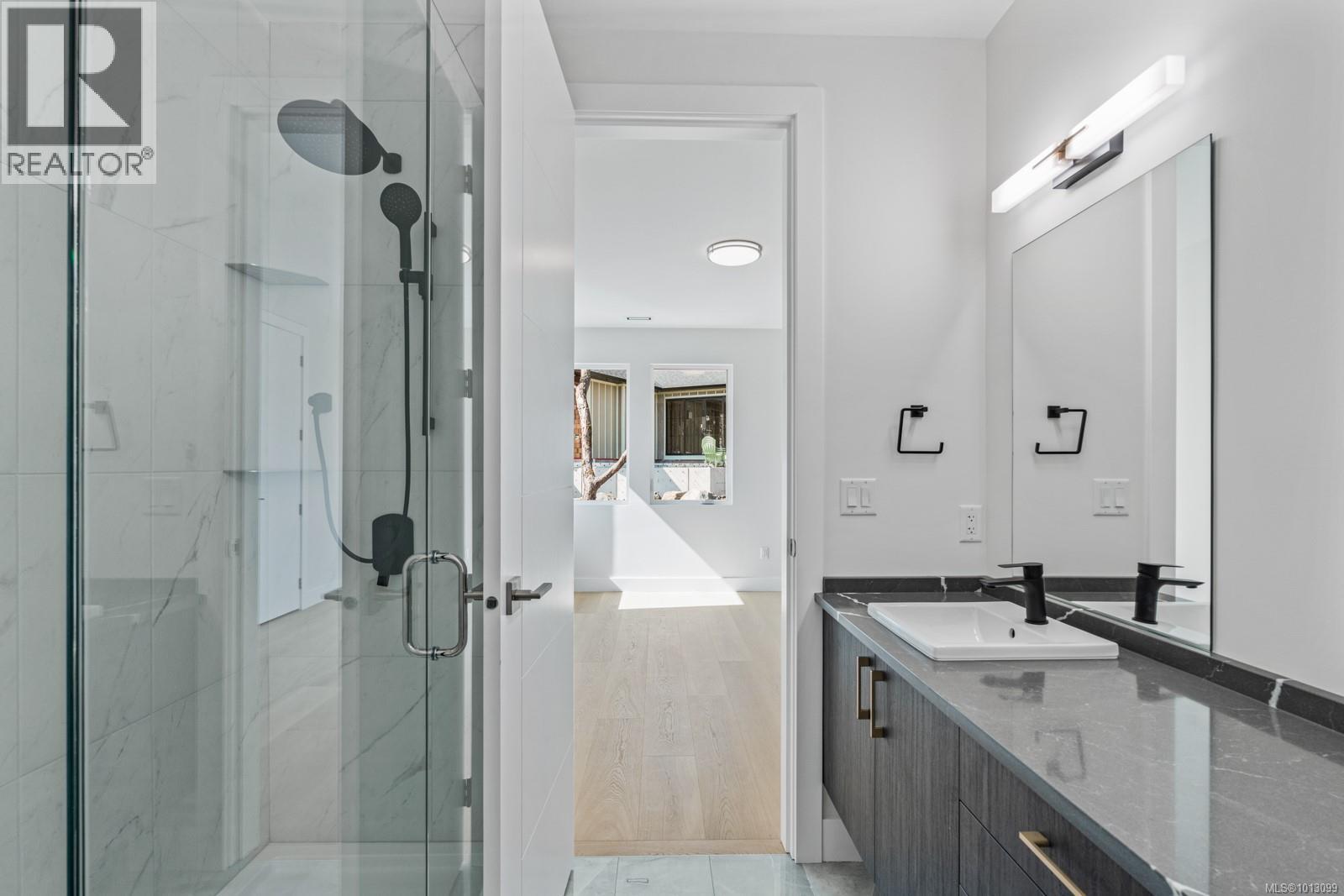 2464 Tryon Rd, North Saanich