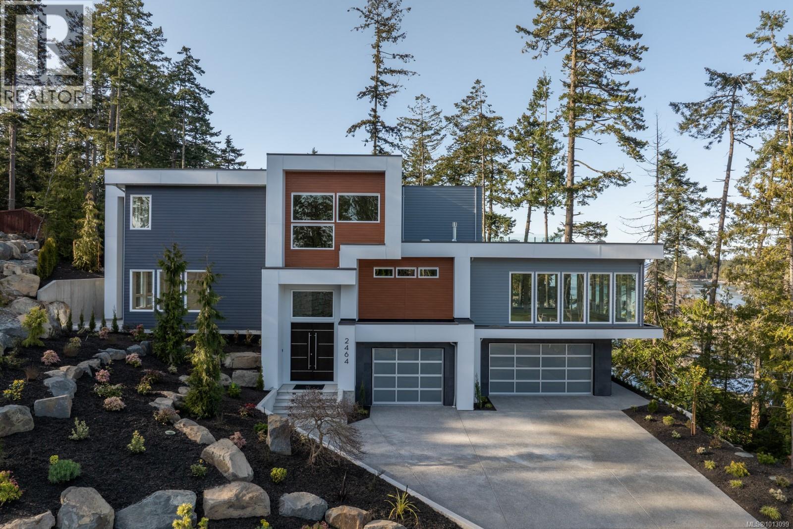2464 Tryon Rd, North Saanich
