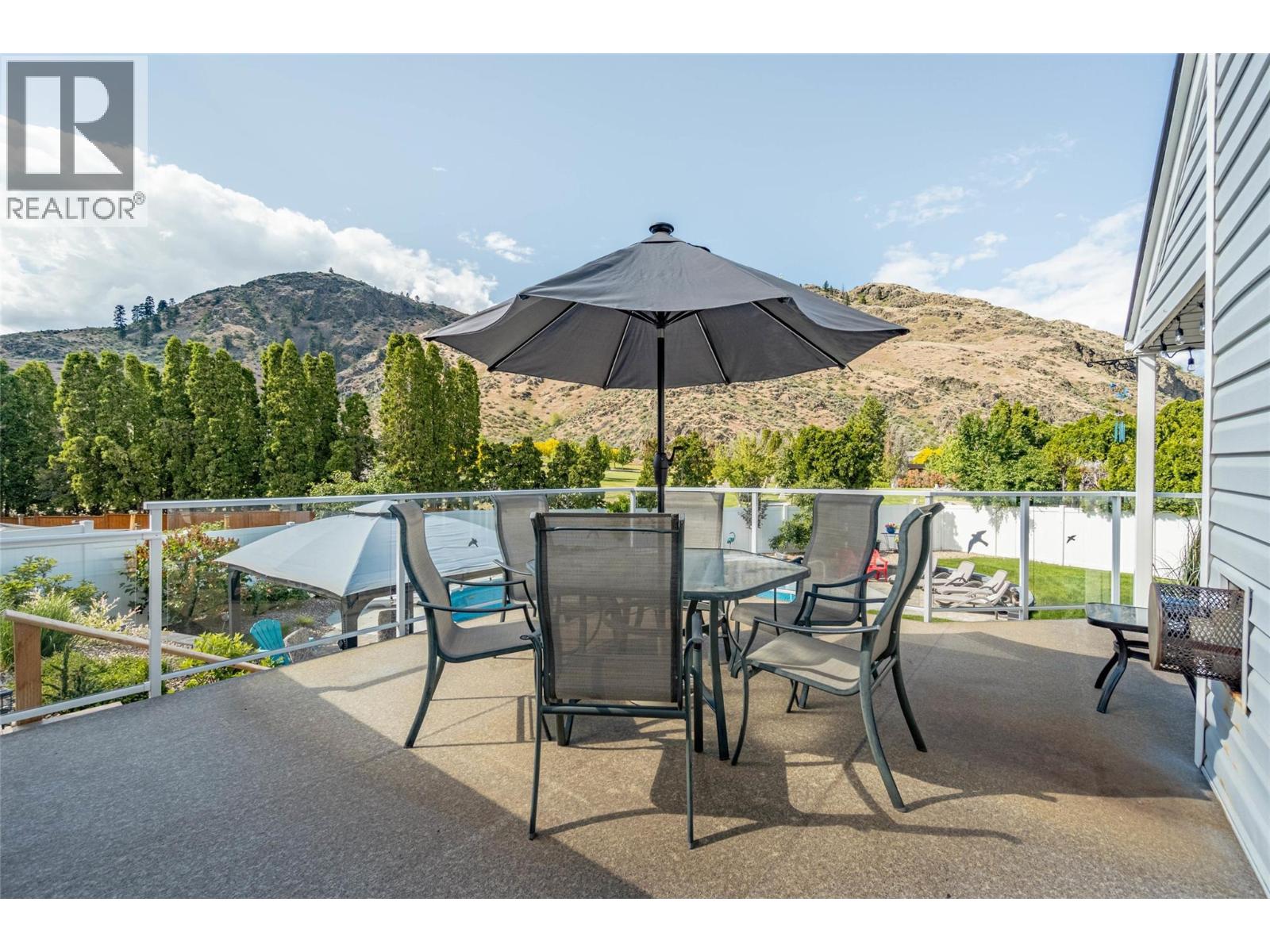 5896 FAIRVIEW Place, Oliver