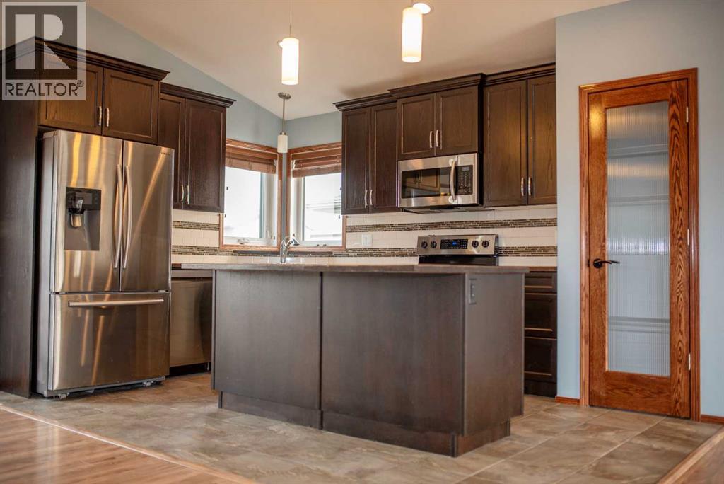 38 Woodbine Avenue Northwest, Blackfalds