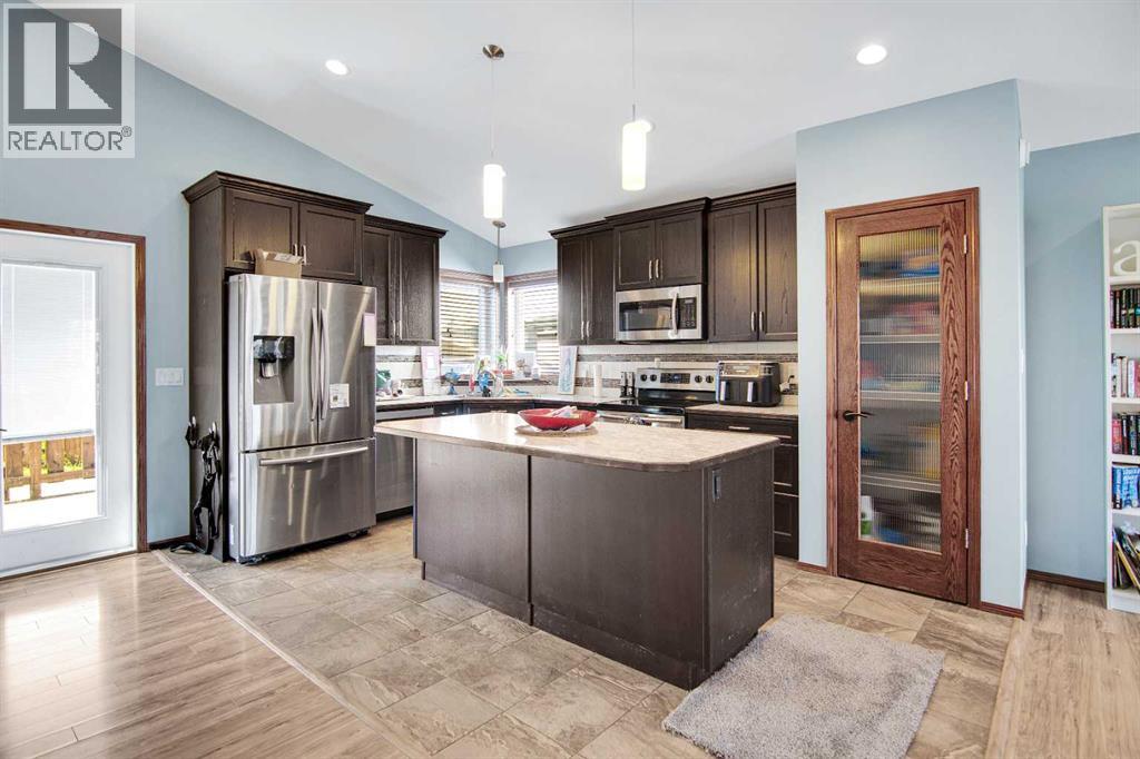 38 Woodbine Avenue Northwest, Blackfalds