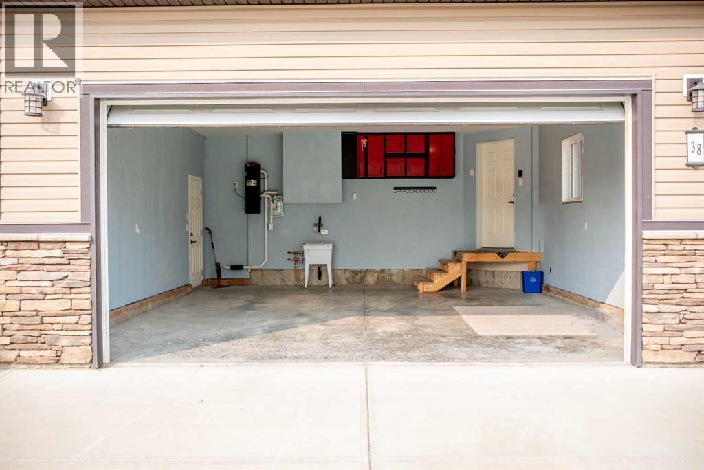 38 Woodbine Avenue Northwest, Blackfalds