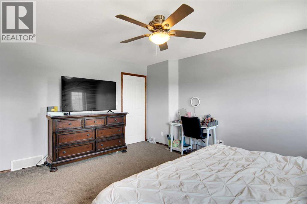 38 Woodbine Avenue Northwest, Blackfalds