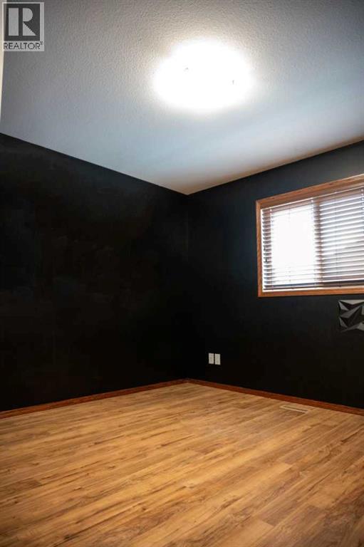 38 Woodbine Avenue Northwest, Blackfalds