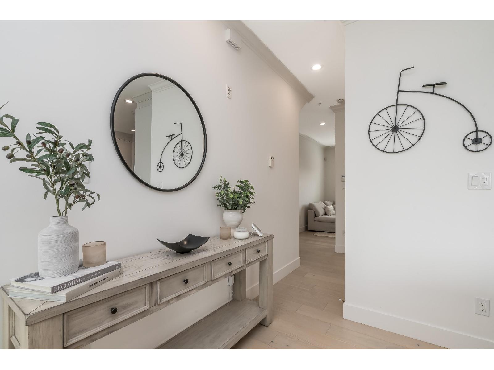 3 1424 EVERALL STREET, White Rock