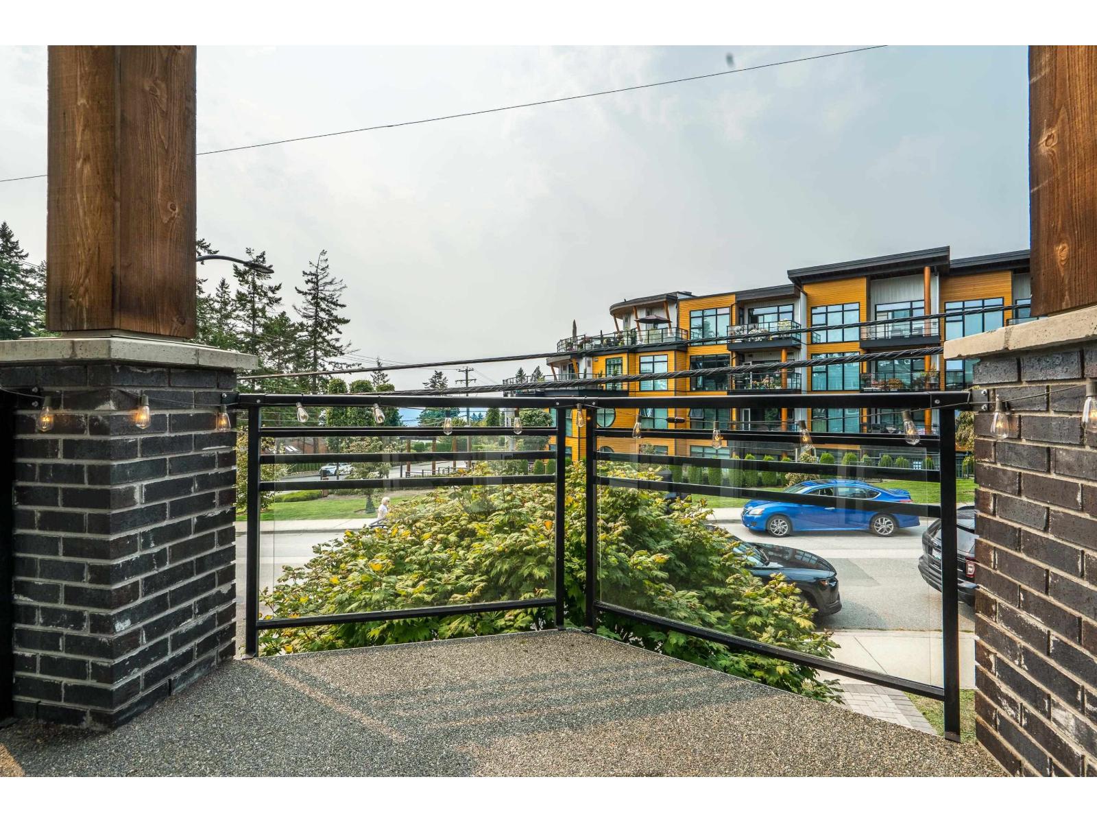 3 1424 EVERALL STREET, White Rock
