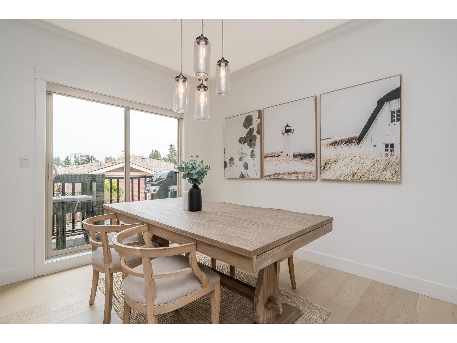 3 1424 EVERALL STREET, White Rock