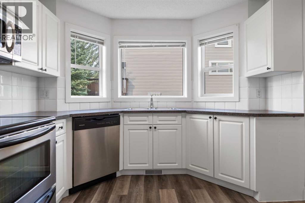 Single Family House for Sale in  Sandarac Way NW Sandstone Valley Calgary 