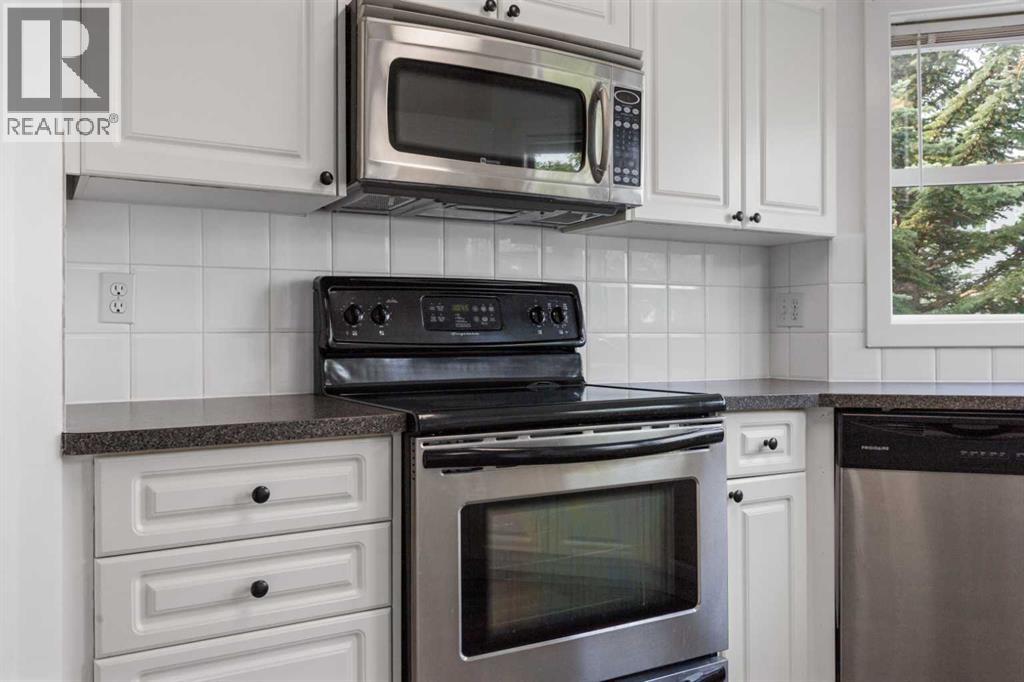 Single Family House for Sale in  Sandarac Way NW Sandstone Valley Calgary 