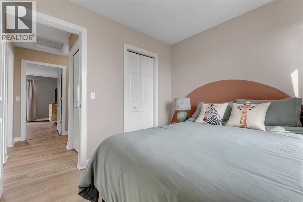 Single Family House for Sale in  Sandarac Way NW Sandstone Valley Calgary 