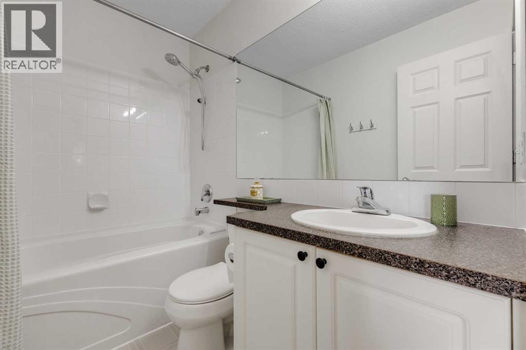 Single Family House for Sale in  Sandarac Way NW Sandstone Valley Calgary 
