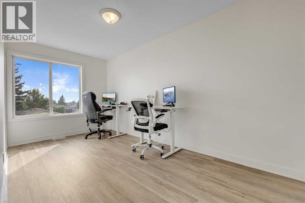 Single Family House for Sale in  Sandarac Way NW Sandstone Valley Calgary 
