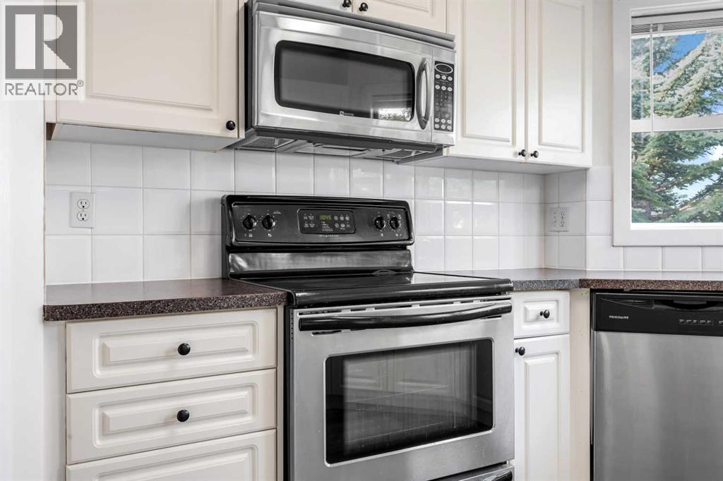 Single Family House for Sale in  Sandarac Way NW Sandstone Valley Calgary 