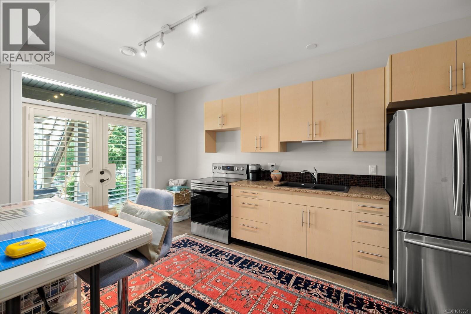 2027 Hedgestone Lane, Langford