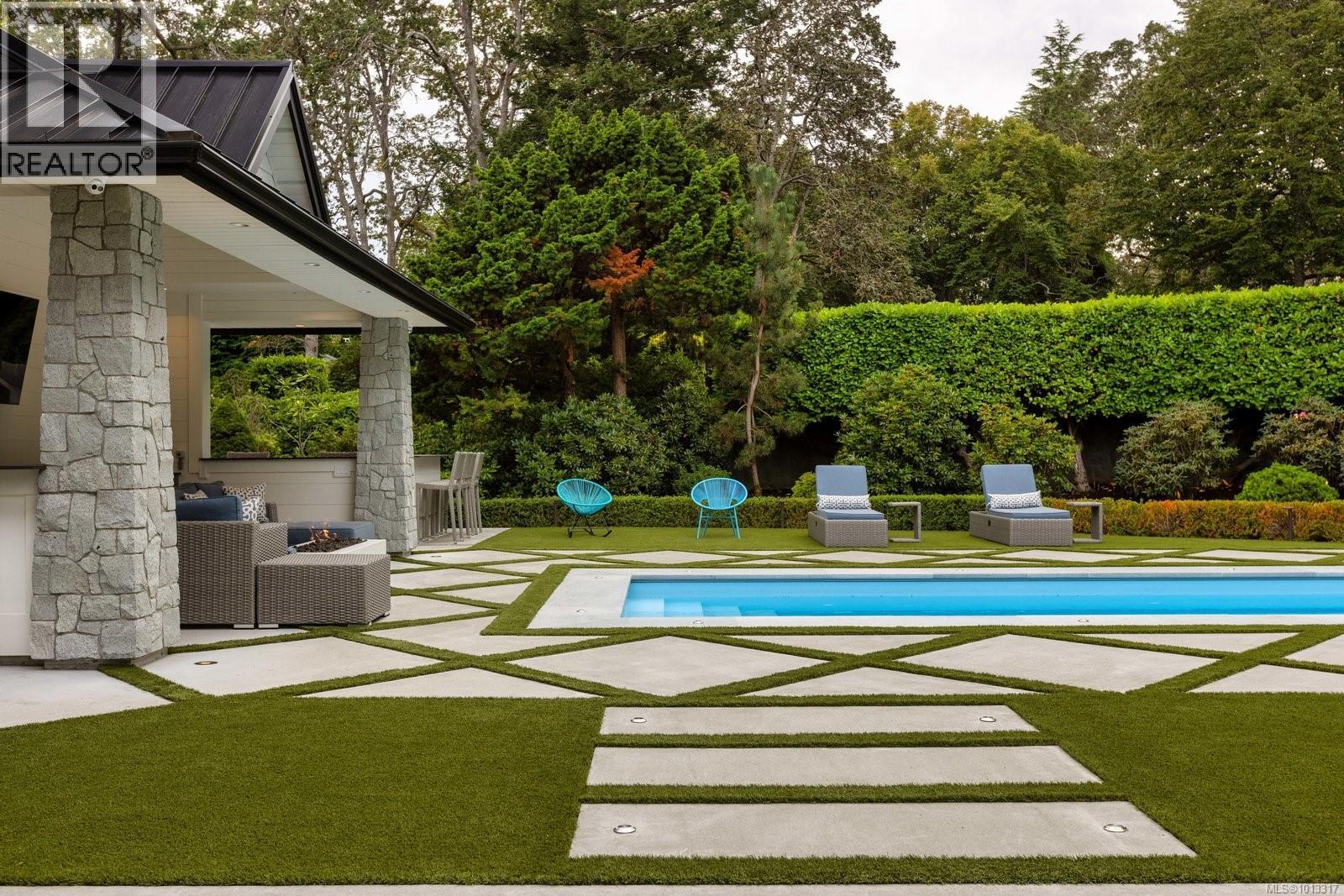  3375 Ripon Road, Oak Bay
