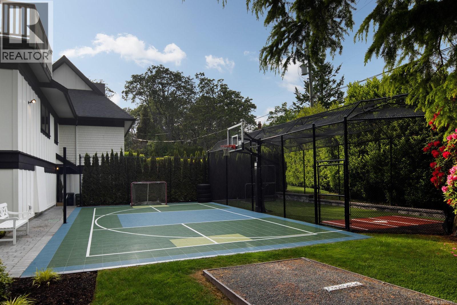  3375 Ripon Road, Oak Bay