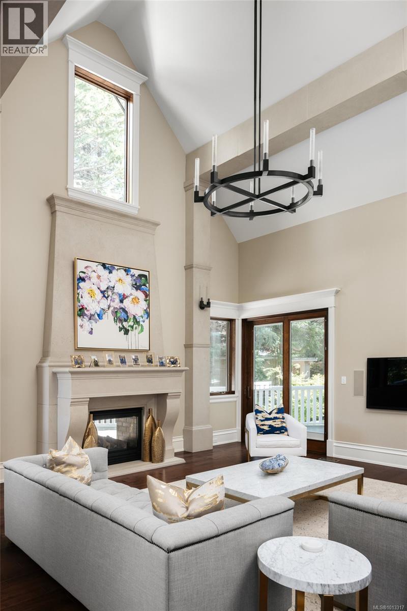  3375 Ripon Road, Oak Bay