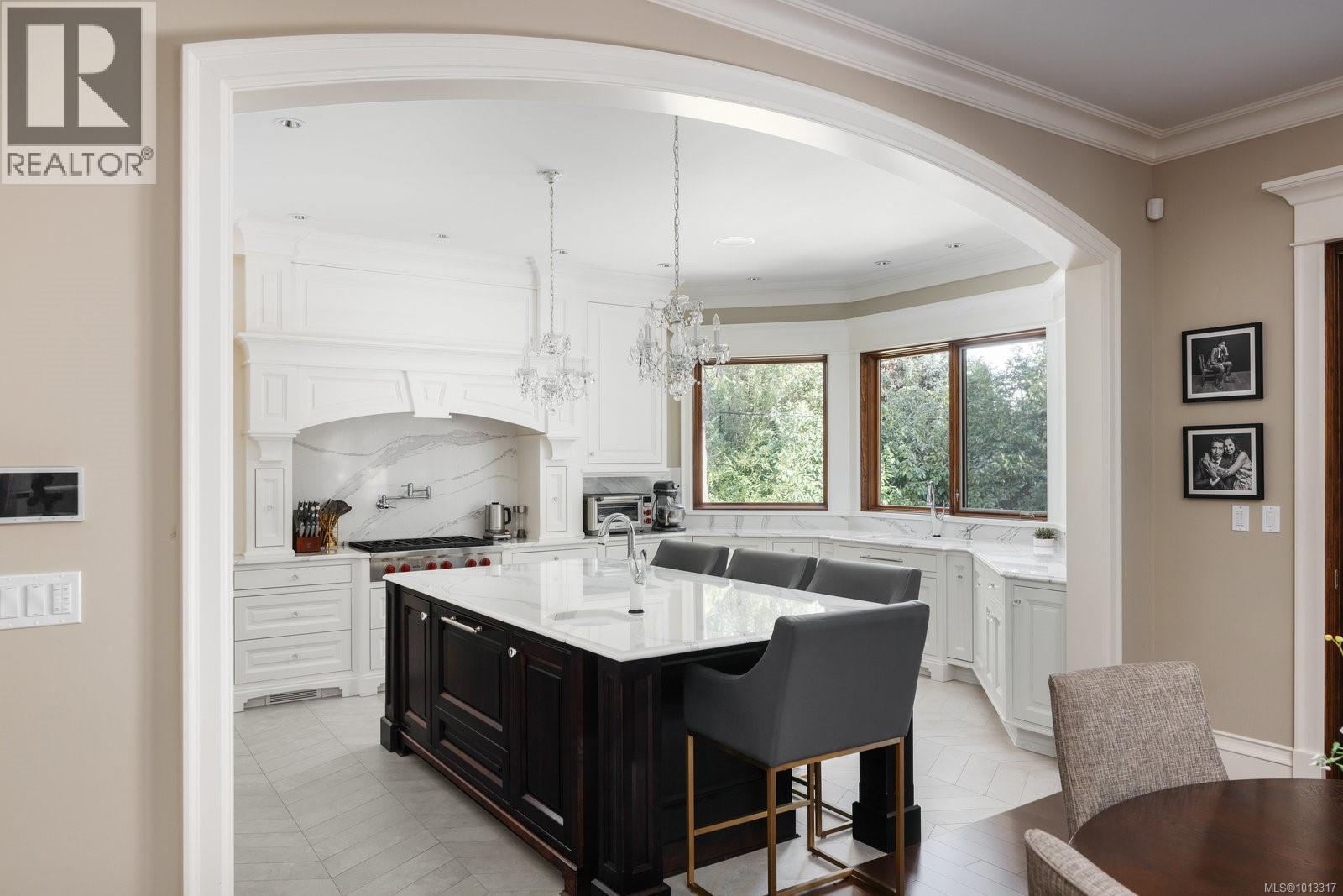 3375 Ripon Road, Oak Bay