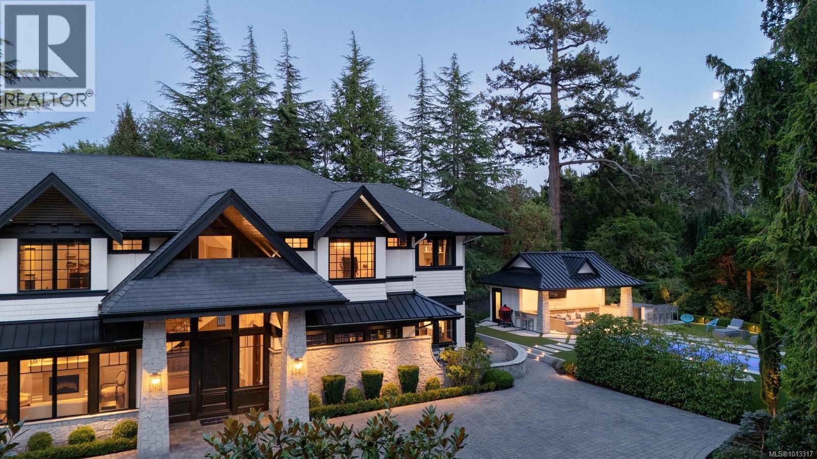  3375 Ripon Road, Oak Bay