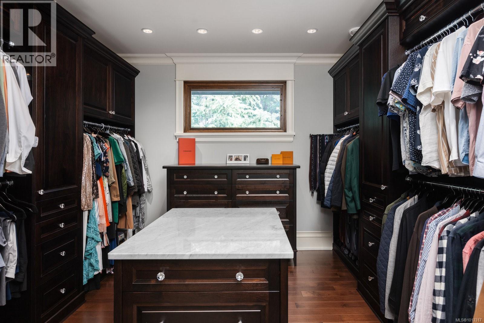  3375 Ripon Road, Oak Bay