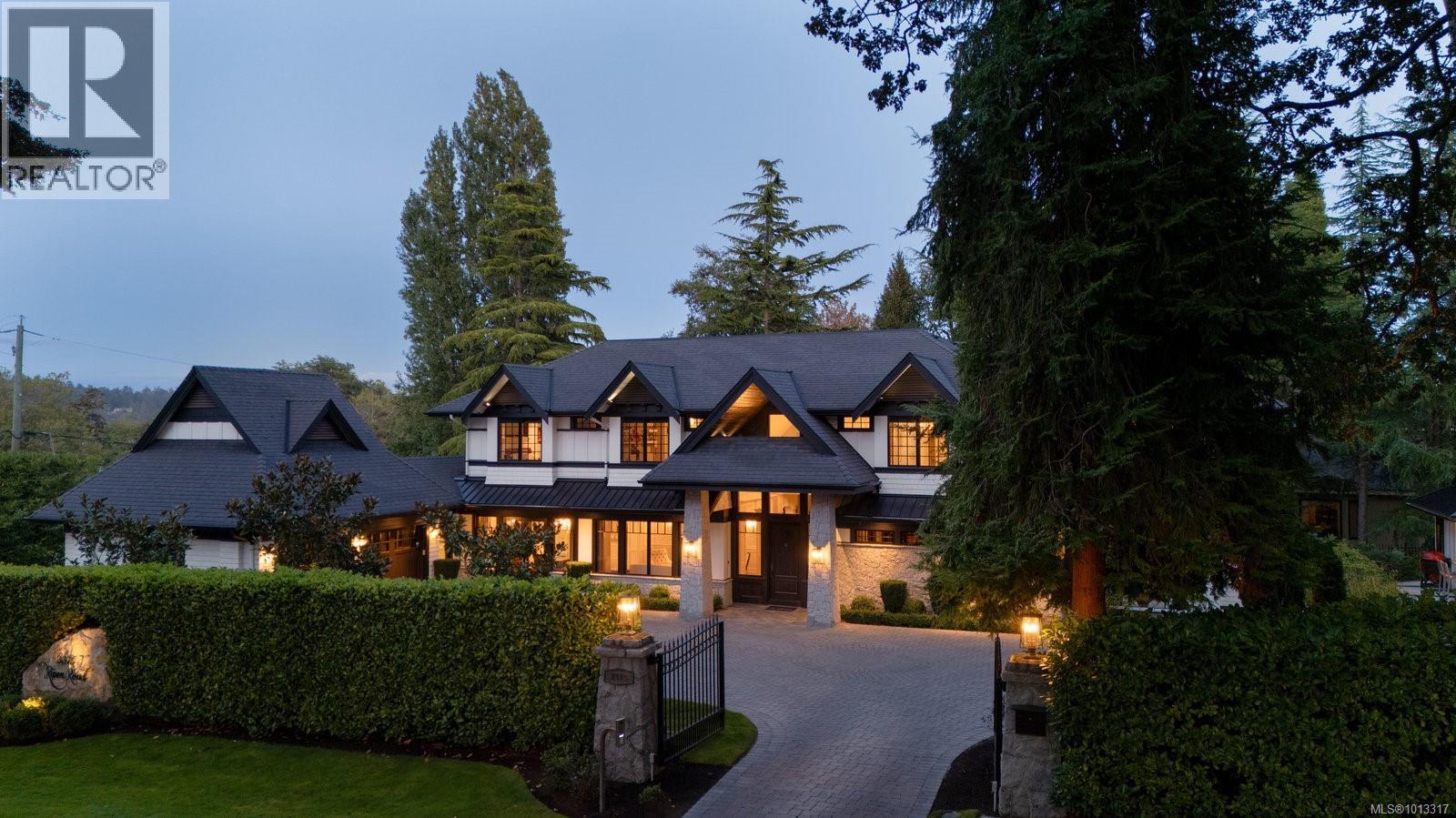  3375 Ripon Road, Oak Bay
