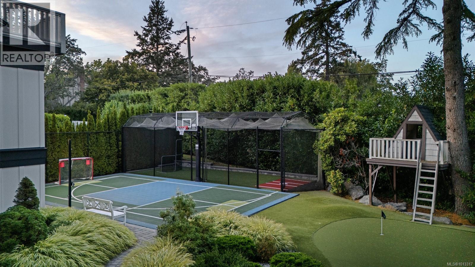  3375 Ripon Road, Oak Bay