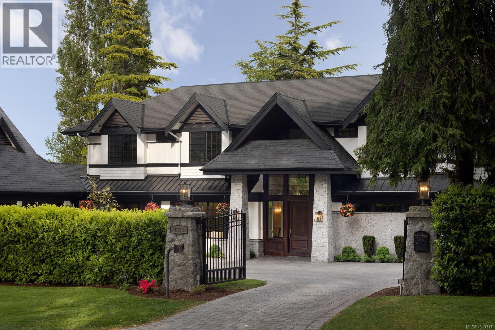  3375 Ripon Road, Oak Bay