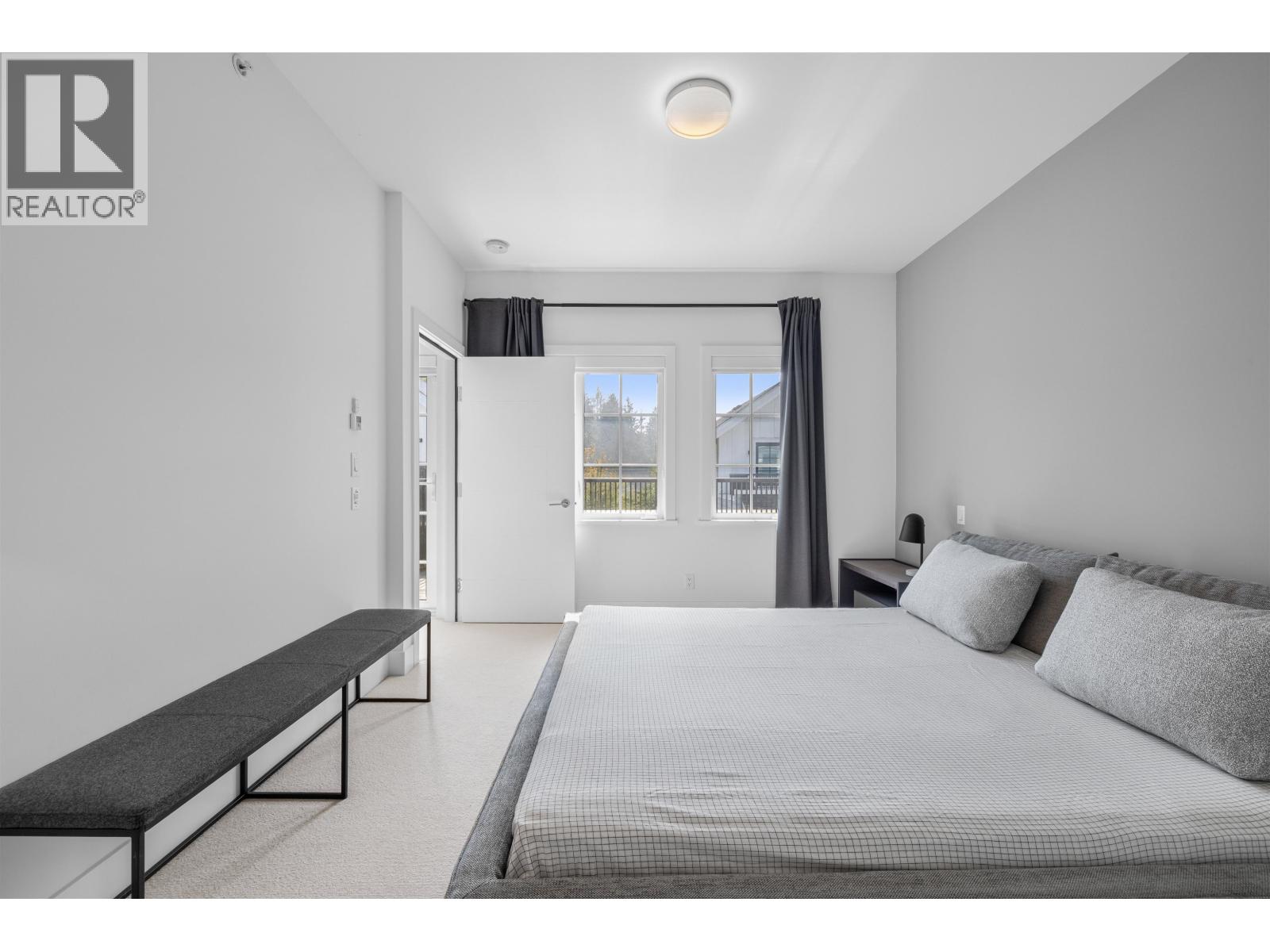 6 1133 RIDGEWOOD DRIVE, North Vancouver