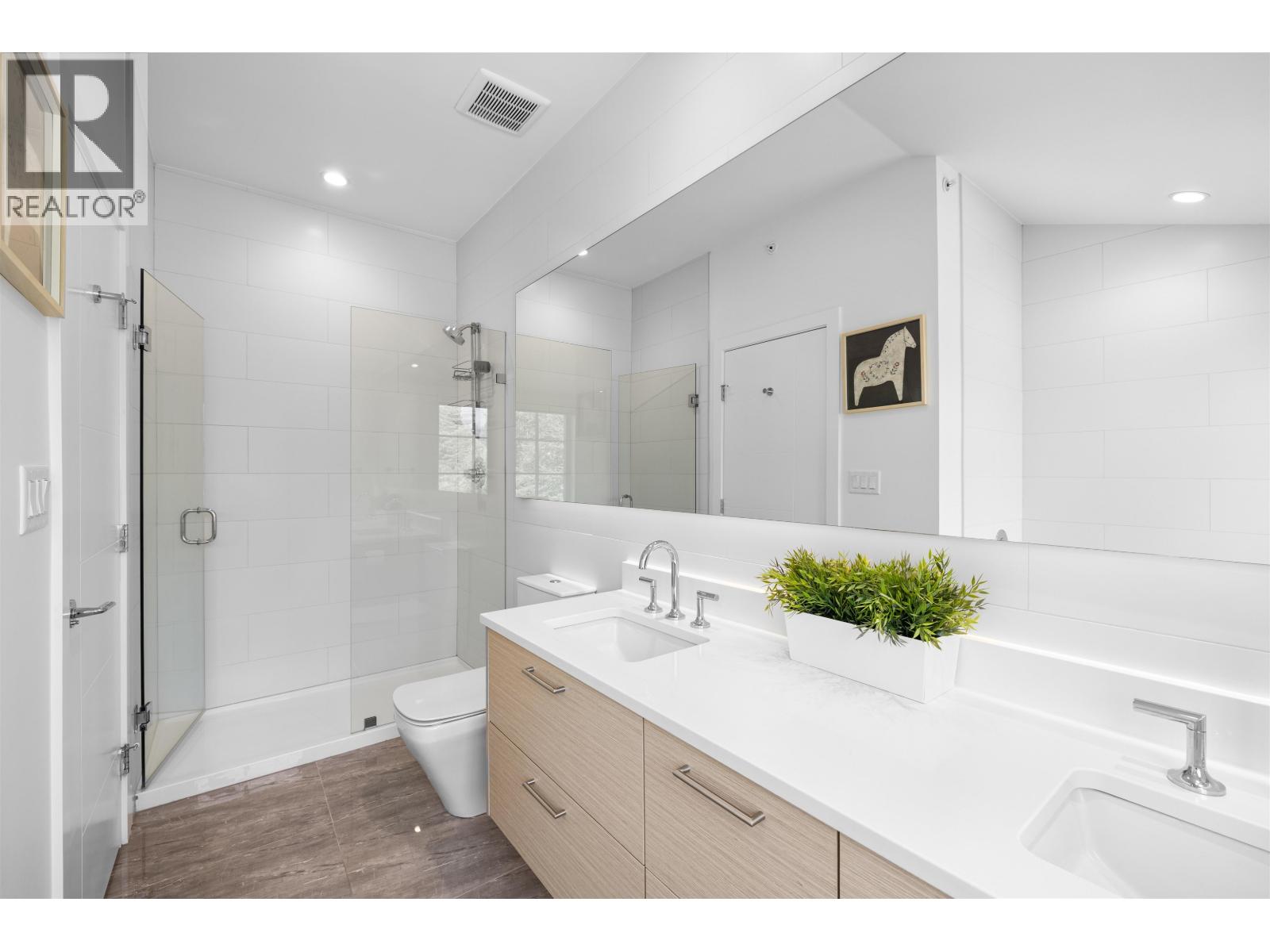 6 1133 RIDGEWOOD DRIVE, North Vancouver