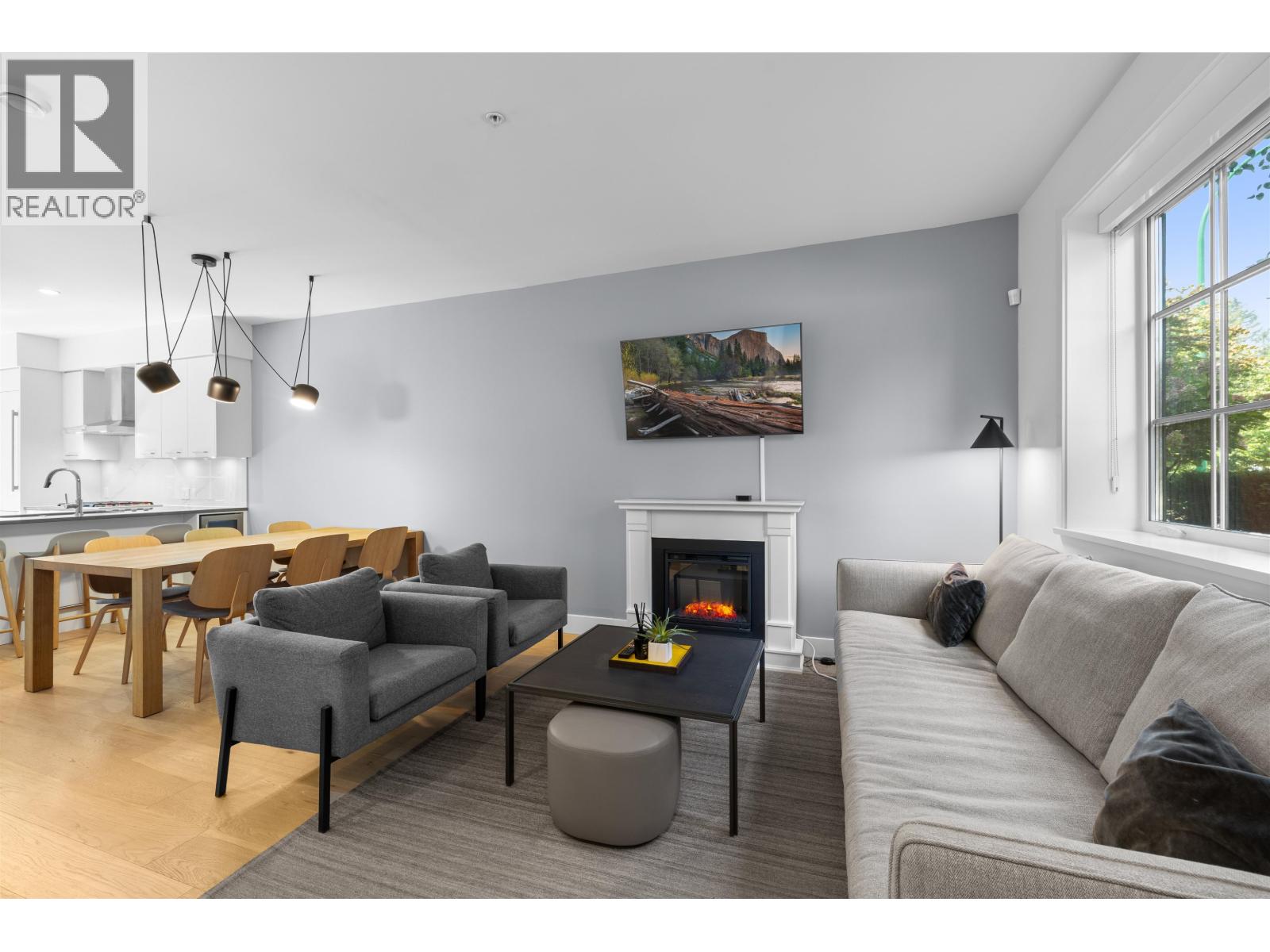 6 1133 RIDGEWOOD DRIVE, North Vancouver
