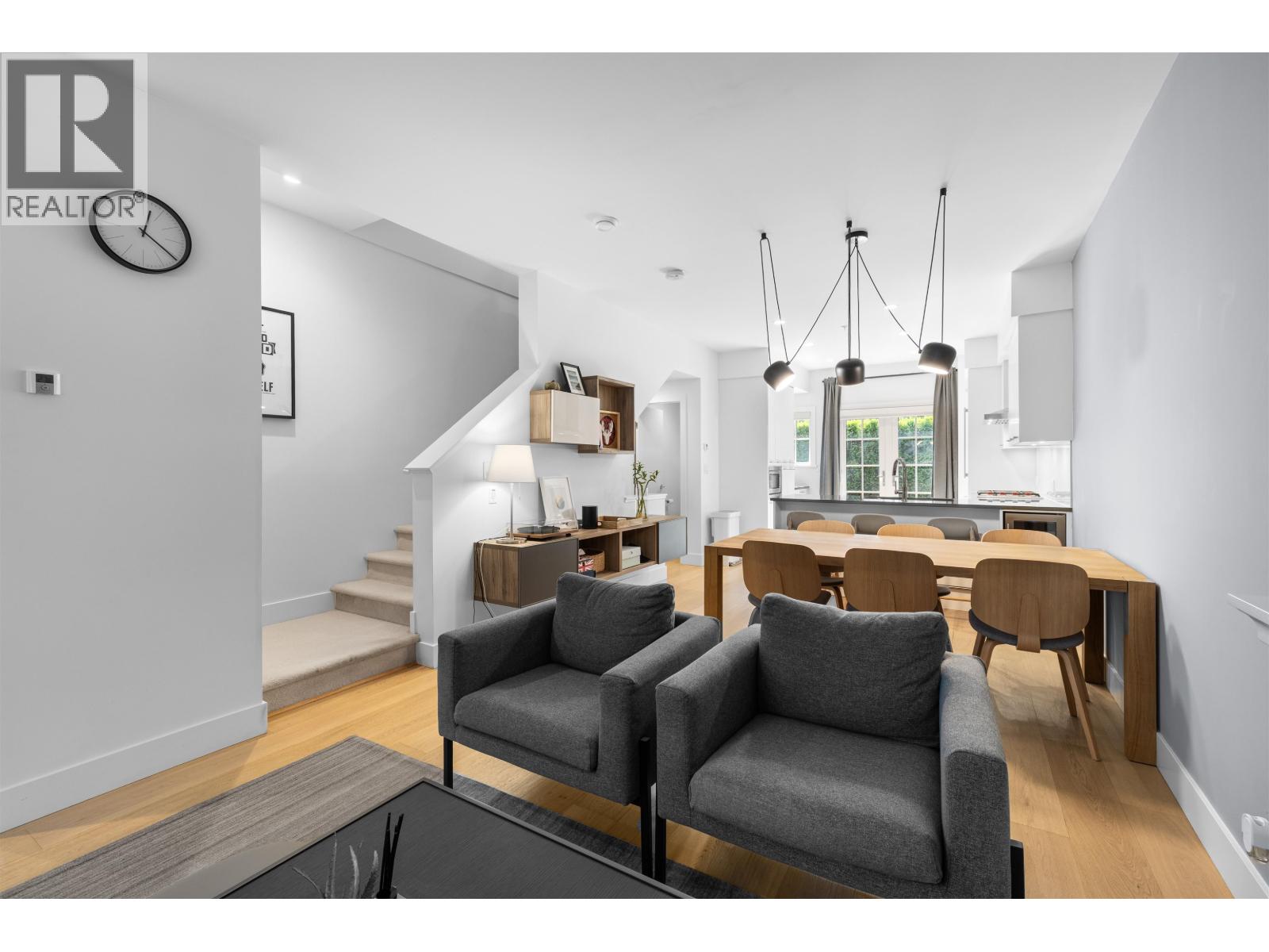 6 1133 RIDGEWOOD DRIVE, North Vancouver