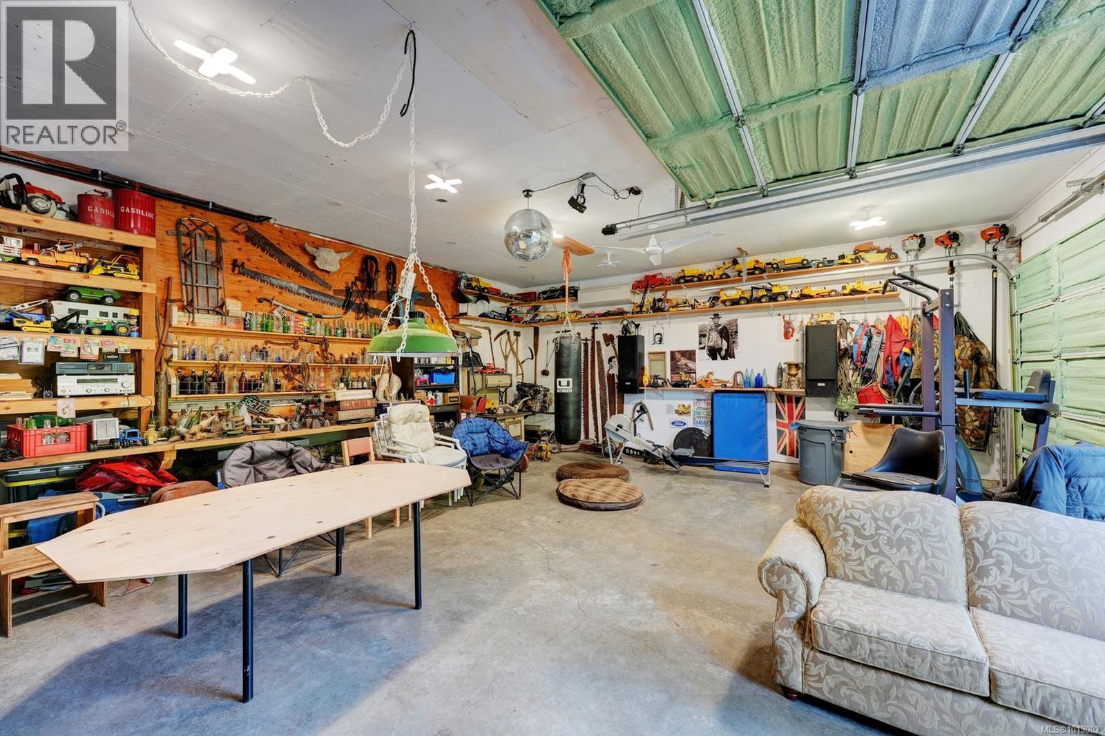 8035 Tugwell Rd, Sooke
